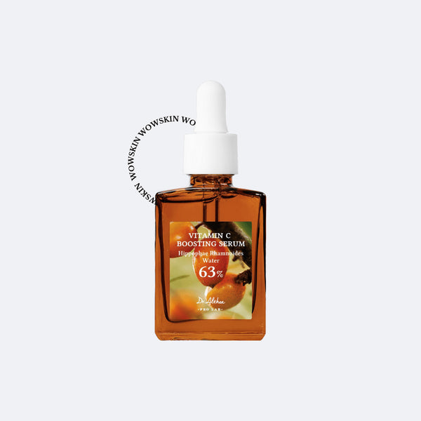 Serul Dr. Althea Vitamin C Boosting luminează tenul, estompează petele pigmentare și uniformizează nuanța pielii, fără iritații. wowskin.ro
